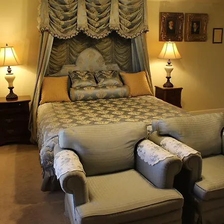 Amid Summer'S Inn Bed And Breakfast-2
